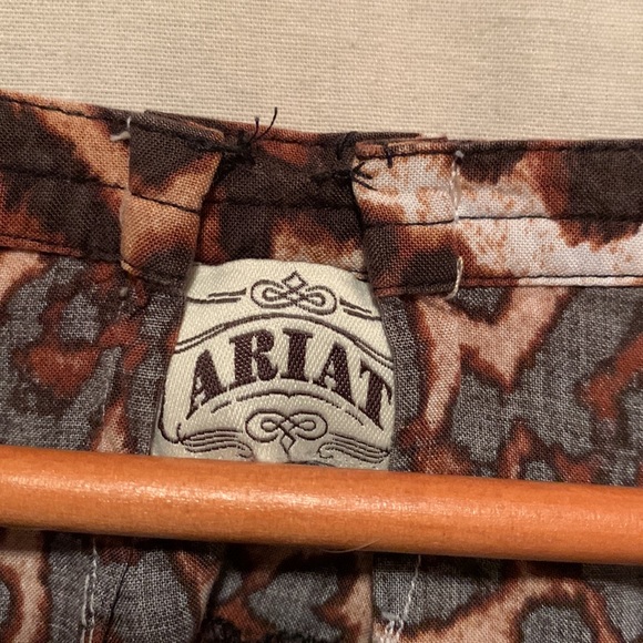 Ariat Woman’s Top - Picture 2 of 3